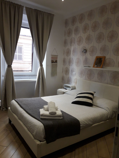 Bedroom 4, Vatican rooms, Rome