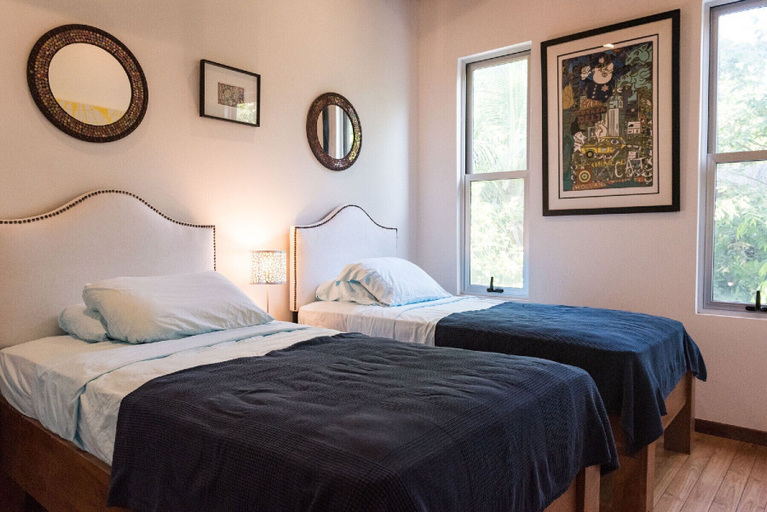 Bedroom 2, RideOn Beach House, Nicoya