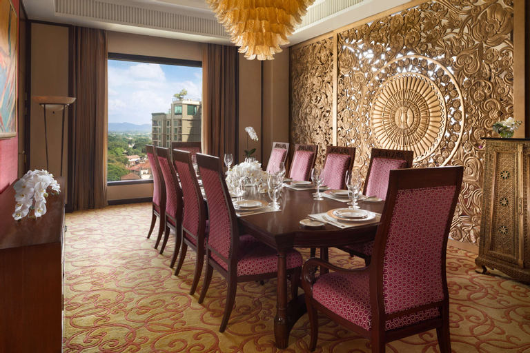 Dining Room 29