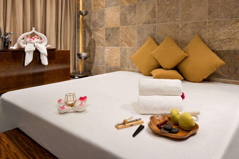 Wyndham Doha West Bay, 