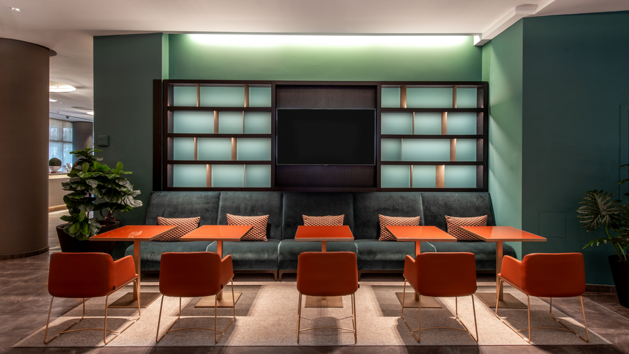 Public Area 4, Ramada Plaza by Wyndham Milano, Milano