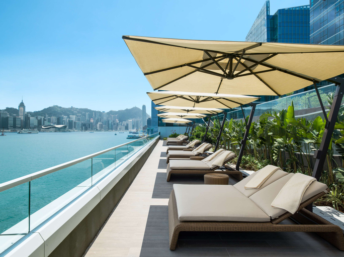 Exterior & Views 8