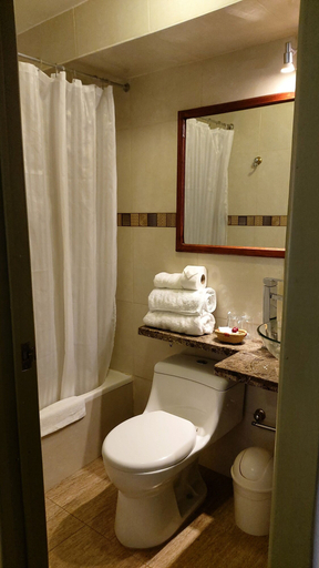 Bathroom 2, Pucara Machupicchu, Urubamba