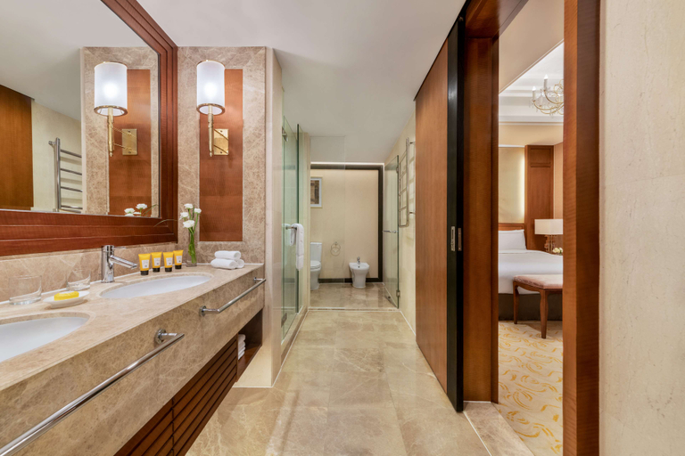 Bathroom 5, Shangri La Huhhot, Hohhot