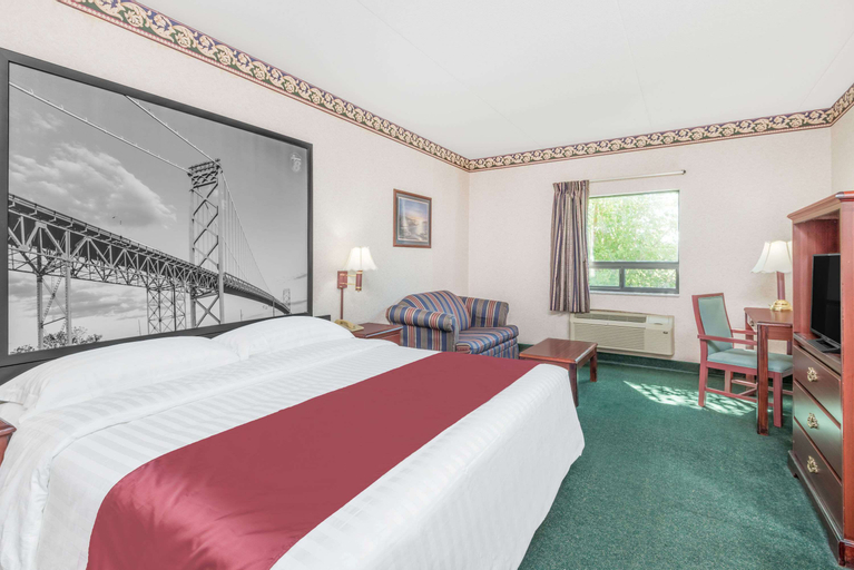 Bedroom 13