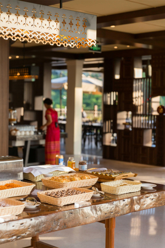 Food & Drinks 4, Blossom Hill Hotel Xishuangbanna Yuejingzhuang, Xishuangbanna Dai