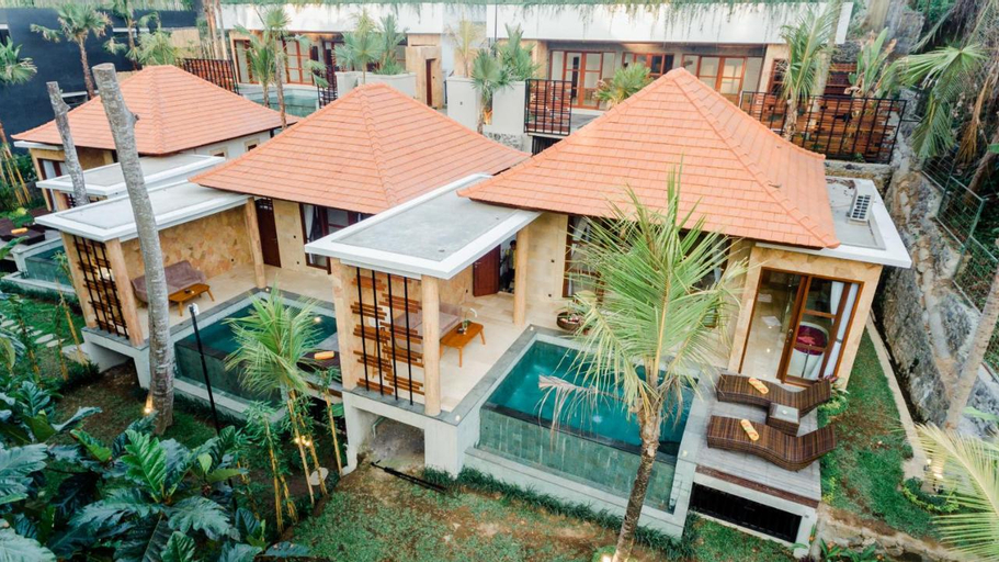 Exterior 2