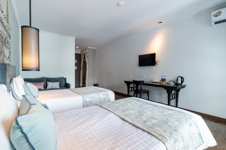 Bedroom 24