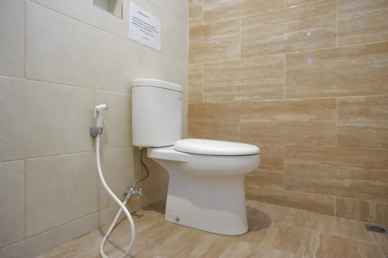 Bedroom 5, RedDoorz @ Jalan Emmy Saelan Palu, Palu