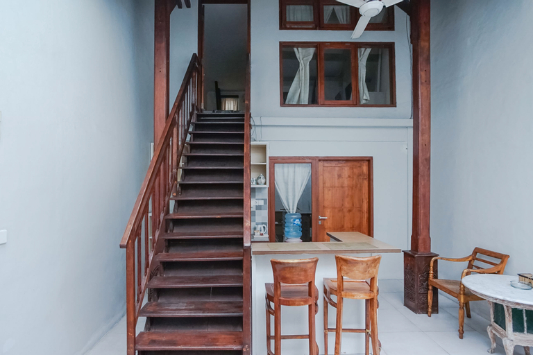 Dining Room 18