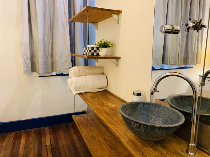 Bathroom 5, Hostal Casa Riquelme, Santiago
