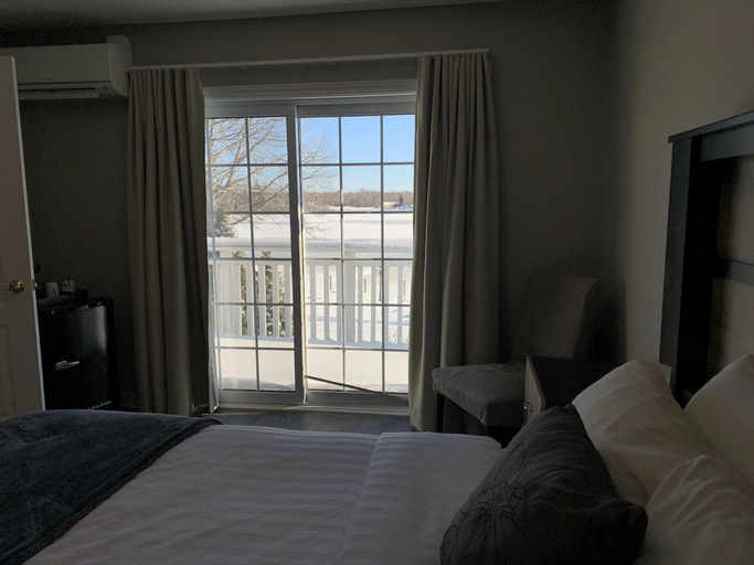 Bedroom 3, Christie's Mill Inn & Spa, BW Premier Collection, Lake Hurron