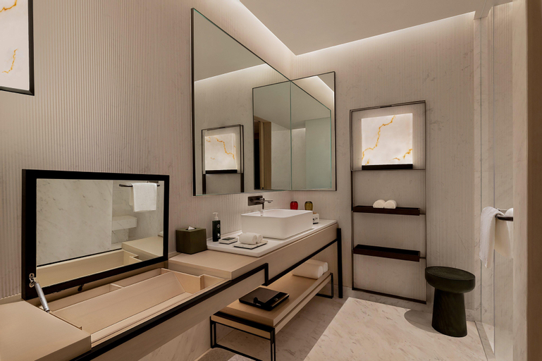 Bathroom 14