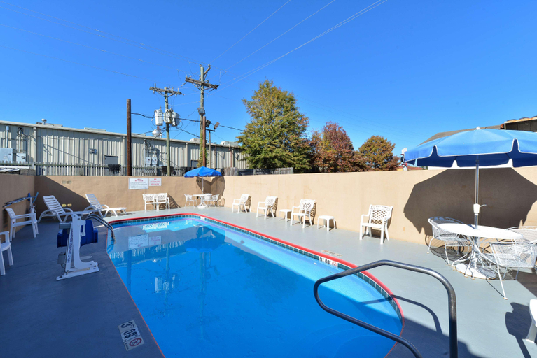 Sport & Beauty 4, Americas Best Value Inn Brookhaven, Lincoln