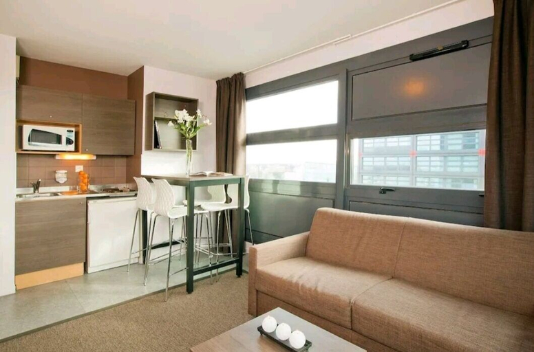 Others 5, Appartement Cosy Euralille, Nord