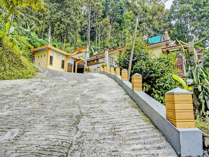 Exterior & Views 2, OYO 92049 D'jamus Resort Telaga Ngebel, Ponorogo