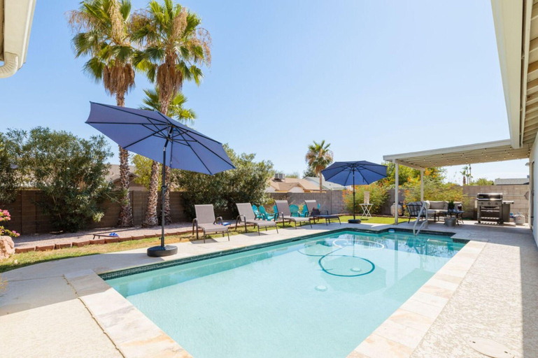 Sport & Beauty, Fun In The Sun by Casago, Maricopa