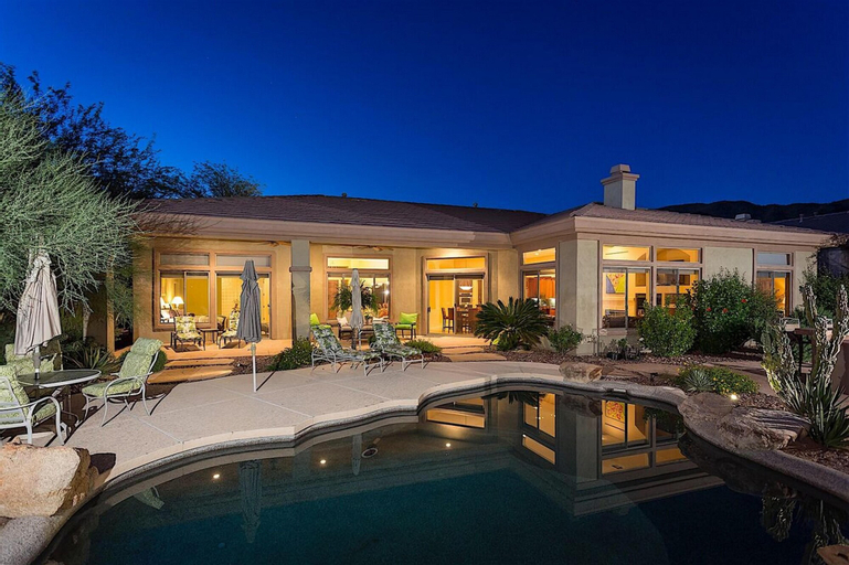 Caledonia Dreamin by Casago, Maricopa