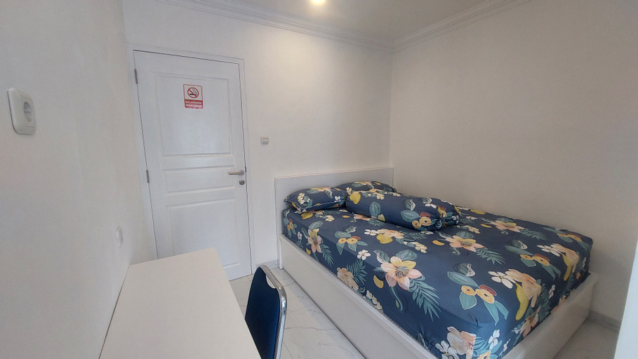 Bedroom 13