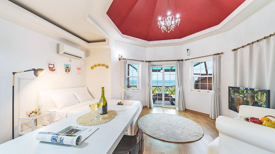 Others 5, Geojae Green Hue Pension, Geoje