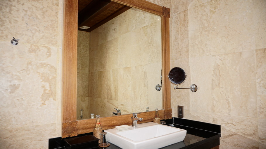 Bathroom 24