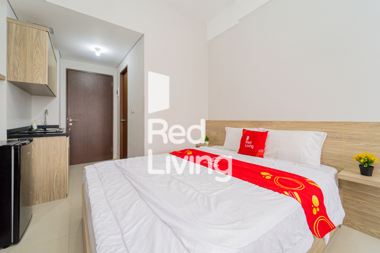 RedLiving Apartemen Transpark Juanda - Icha Rooms Tower Jade with Netflix, Bekasi