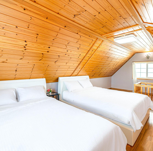 Others 3, Geojae Green Hue Pension, Geoje