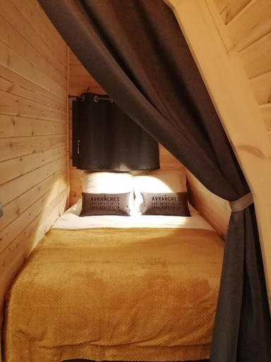 Bedroom 3, Le Domaine de Pivette, Manche