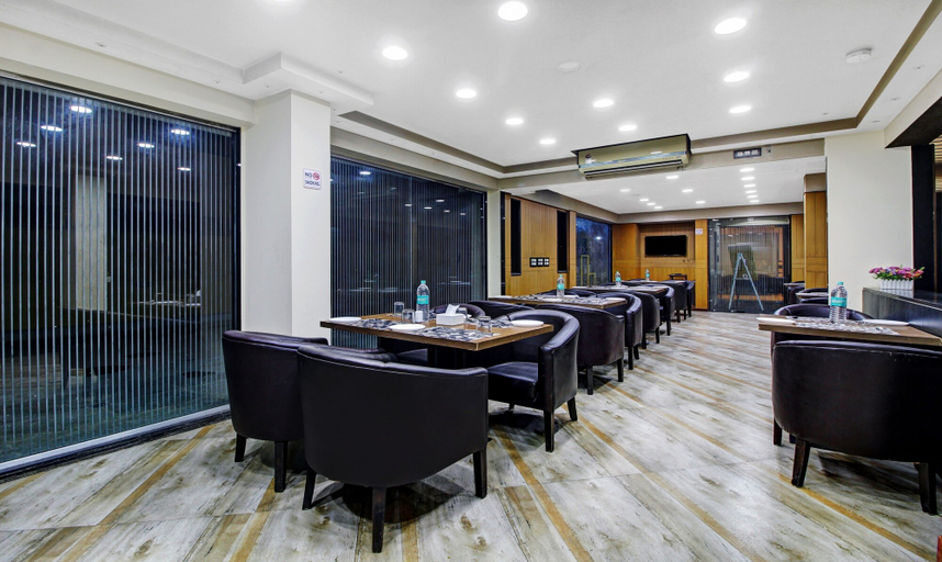 Food & Drinks 5, Treebo Trend SR Rooms, Pune