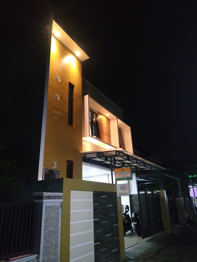 Exterior & Views 2, The Sky Syariah Guest House, Solo
