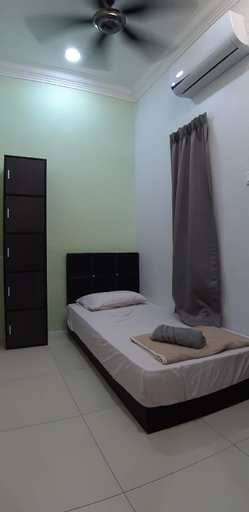 FOUR Bungalow House Next to Giant Kuala Pilah 23, Kuala Pilah