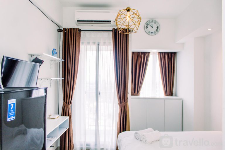 Others 5, Cozy and Fancy Studio M-Town Residence By Travelio, Tangerang
