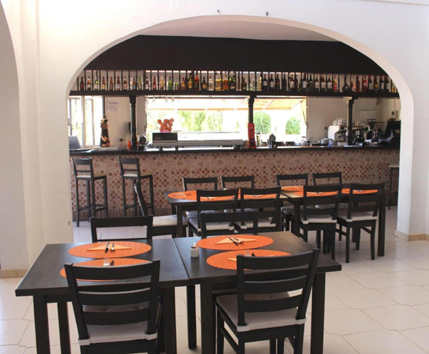 Food & Drinks 5, Apartment Club Playa Flores, Málaga