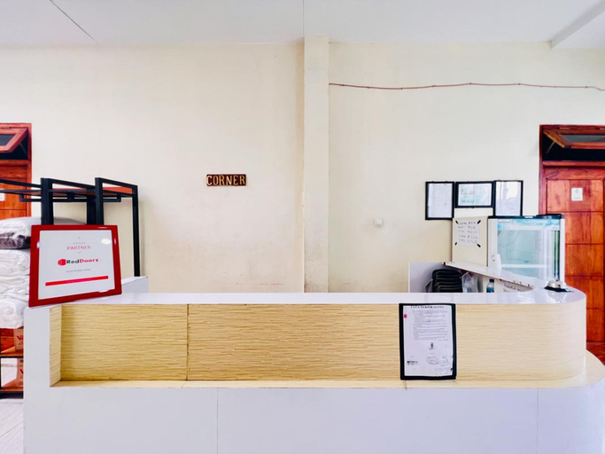 Public Area, RedDoorz near Alun Alun Sidoarjo, Sidoarjo