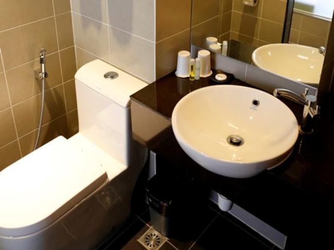 Bathroom 5, Lot 10 Boutique Hotel, Kuching
