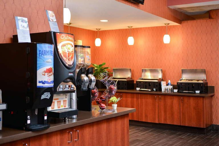 Food & Drinks 5, Best Western Plus Stovall's Inn, Orange