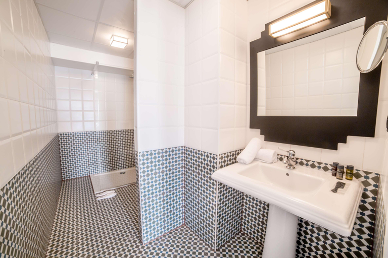 Bathroom 4, Best Western Plus Diamond Valley Inn, Riverside