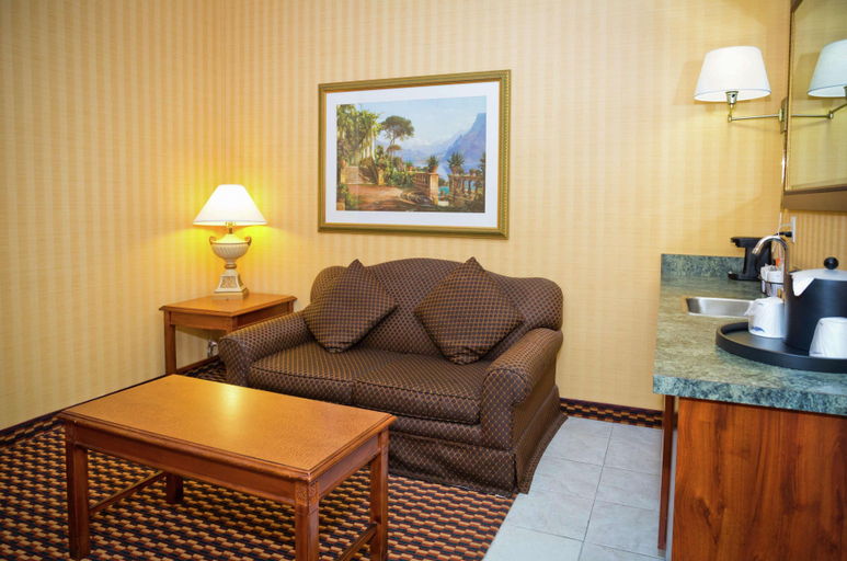 Bedroom 3, Hampton Inn & Suites Sacramento-Cal Expo, Sacramento
