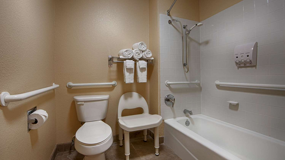 Bathroom 4, SureStay by Best Western Zapata, Zapata