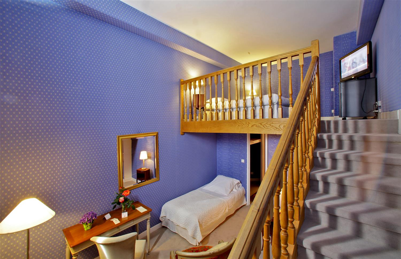 Bedroom 4, Hotel Le Renoir , Dordogne