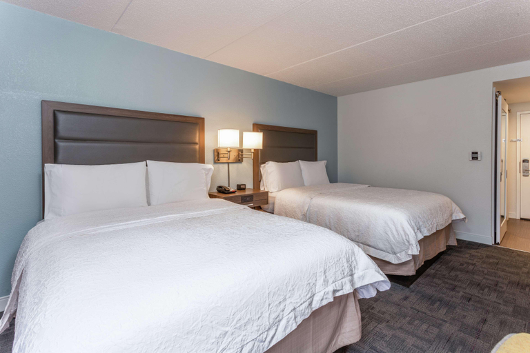 Bedroom 3, Hampton Inn Groton, New London