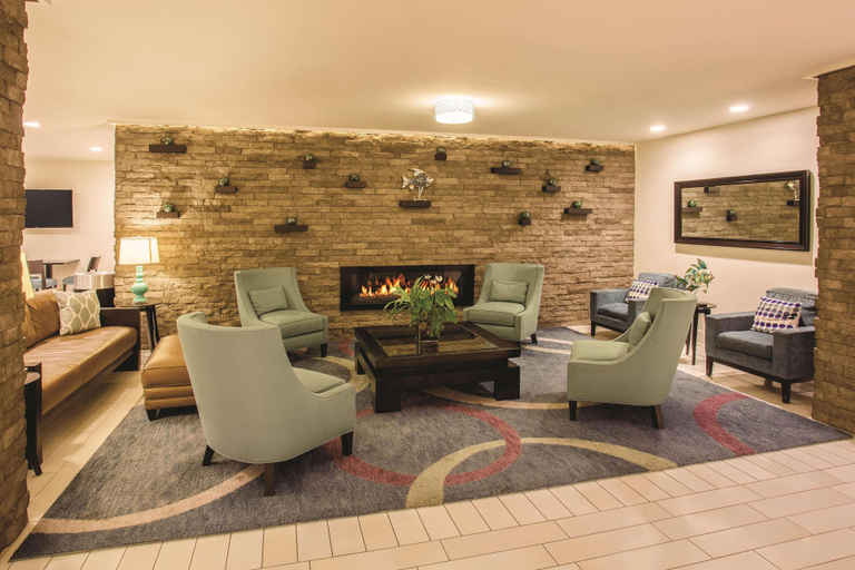 Public Area 2, La Quinta Inn Suites Santa Barbara Downtown, Santa Barbara