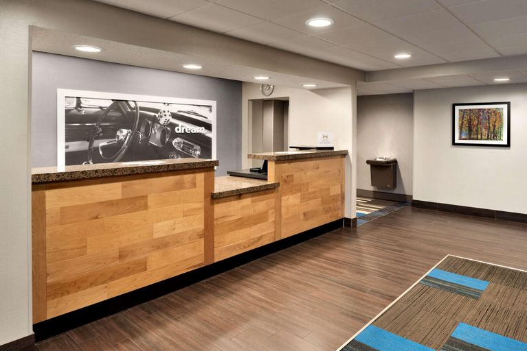 Public Area 2, Hampton Inn Appleton-Fox River Mall Area, Outagamie