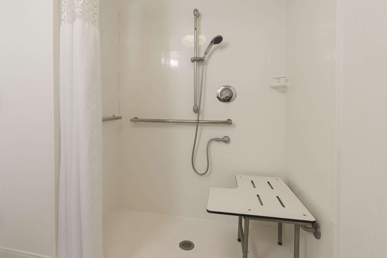 Bathroom 4, Hampton Inn Milwaukee-Northwest, Milwaukee