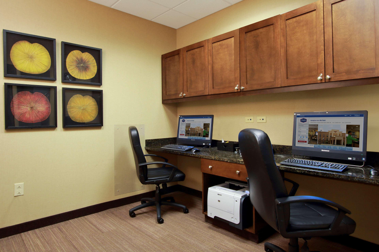 Public Area 2, Hampton Inn Winfield, Marion