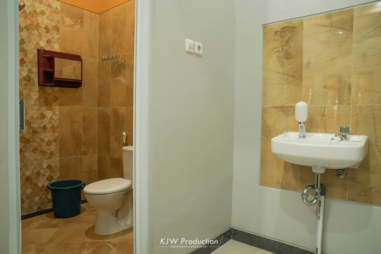 Bedroom 5, M Stay Guest House by WeStay, Sleman