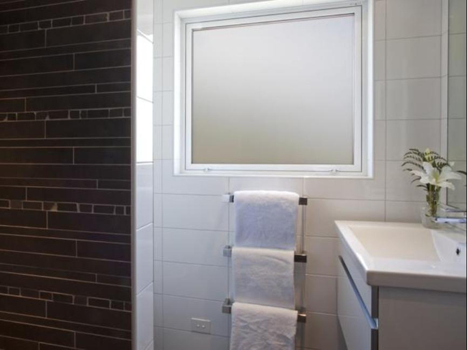 Bathroom 2, Casa Vista Apartment by Amazing Accom, Queenstown-Lakes