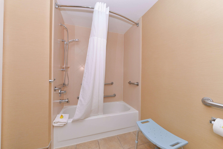 Bathroom 5, Spark by Hilton Columbus East Pickerington, Fairfield