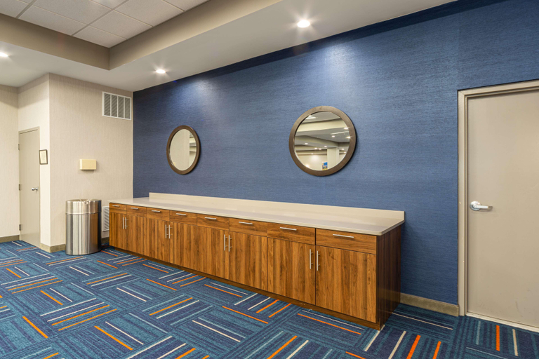 Public Area 2, Hampton Inn Winchester N/Conference Center, Frederick