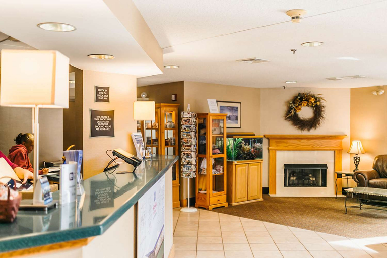 Public Area 3, SureStay Plus by Best Western Elizabethtown Lancaster, Lancaster